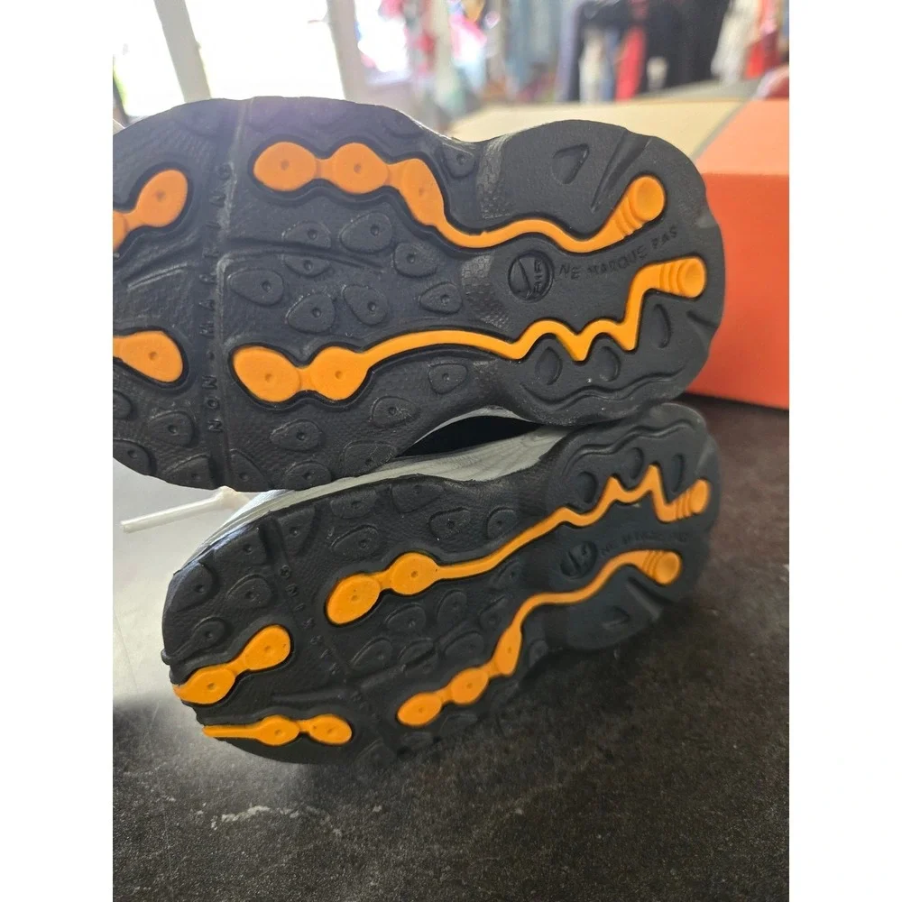 Nike Little Air Max Vintage 1999 Black White Orange Sneakers 850182-002 2.5C